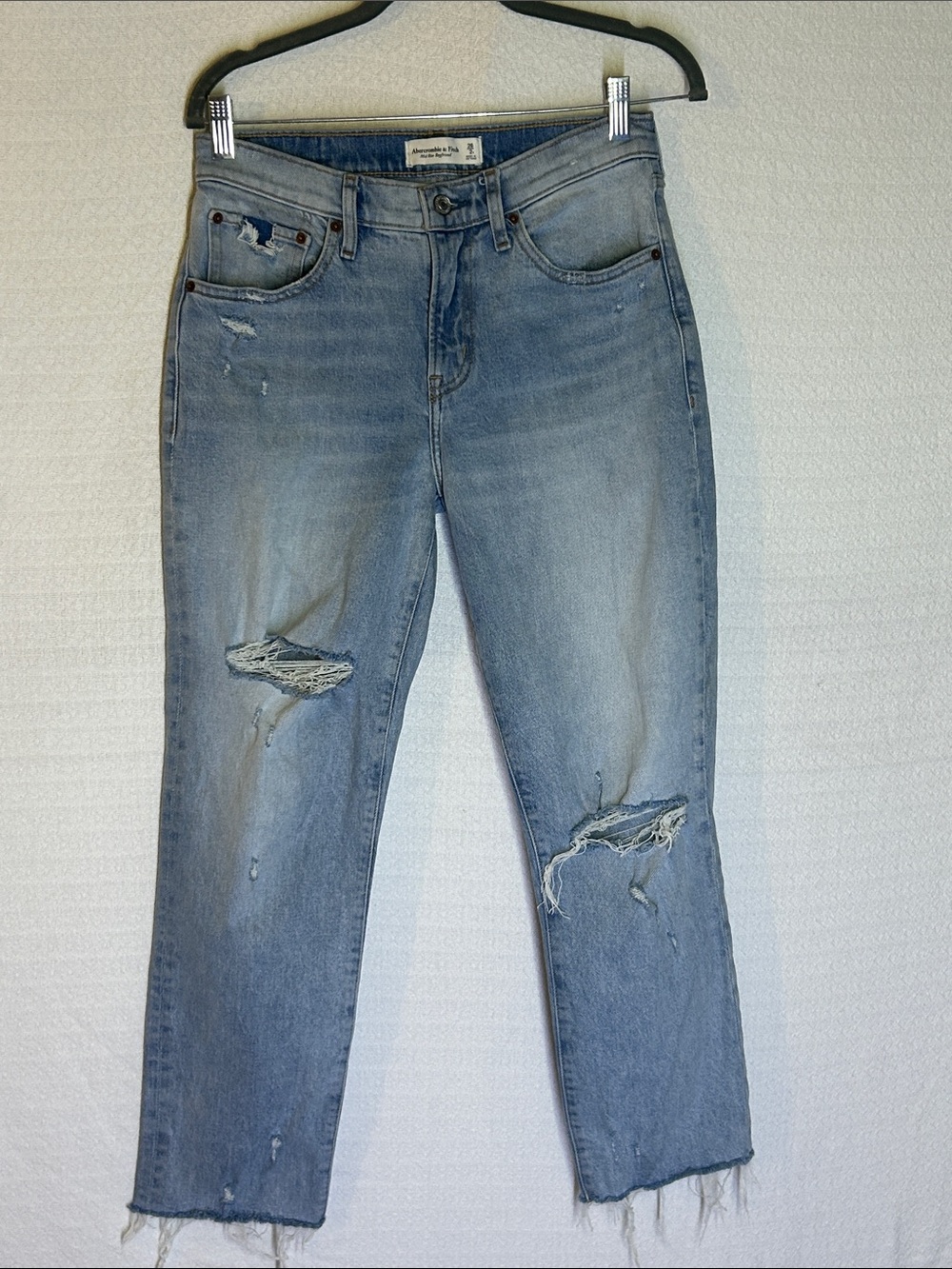 Abercrombie & Fitch Light Blue Distressed Cropped Jeans